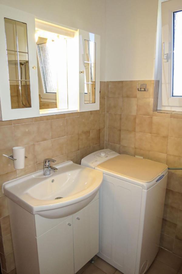 Holiday Home Ive By Interhome Petrcane Esterno foto