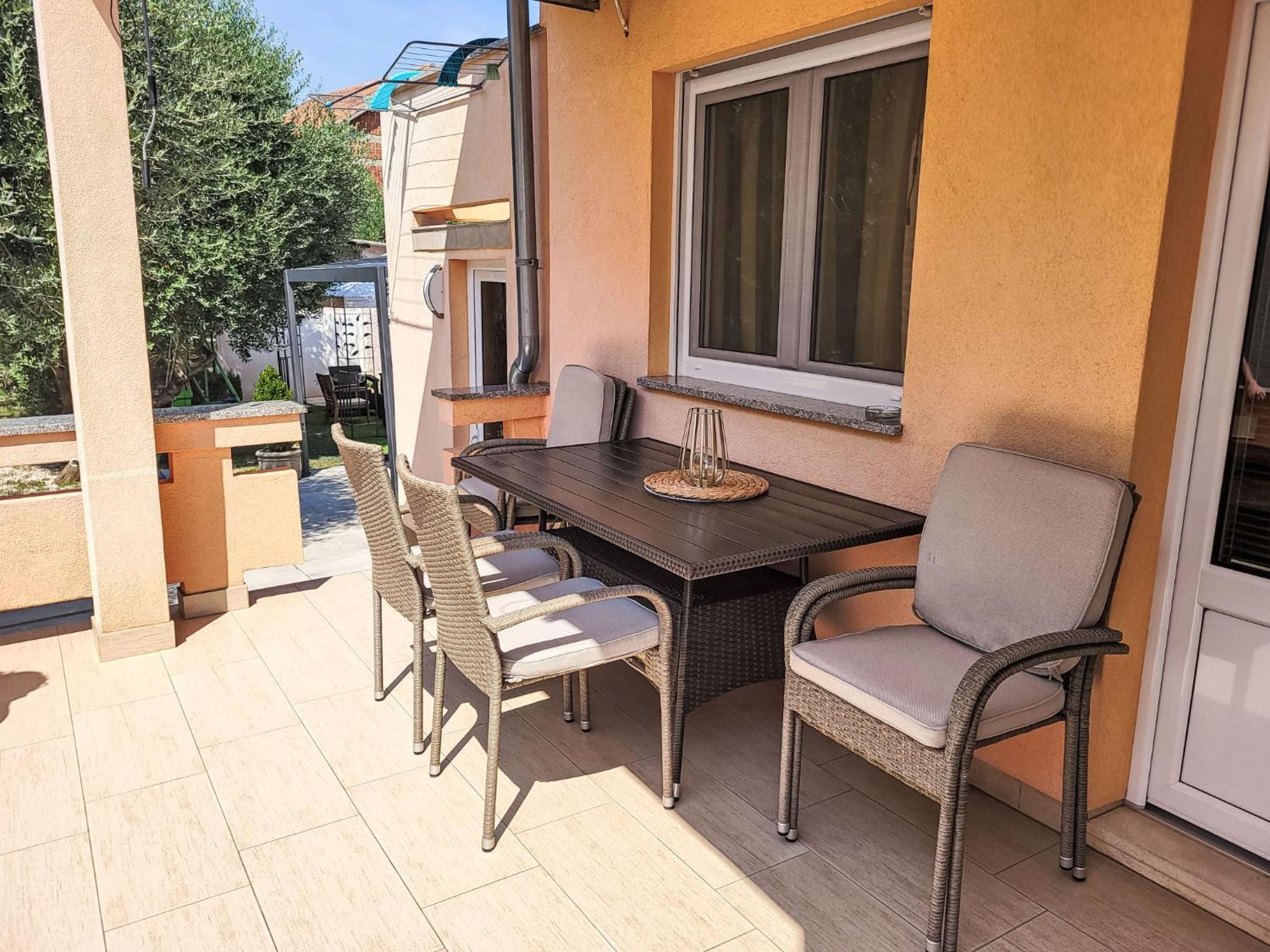 Holiday Home Ive By Interhome Petrcane Esterno foto