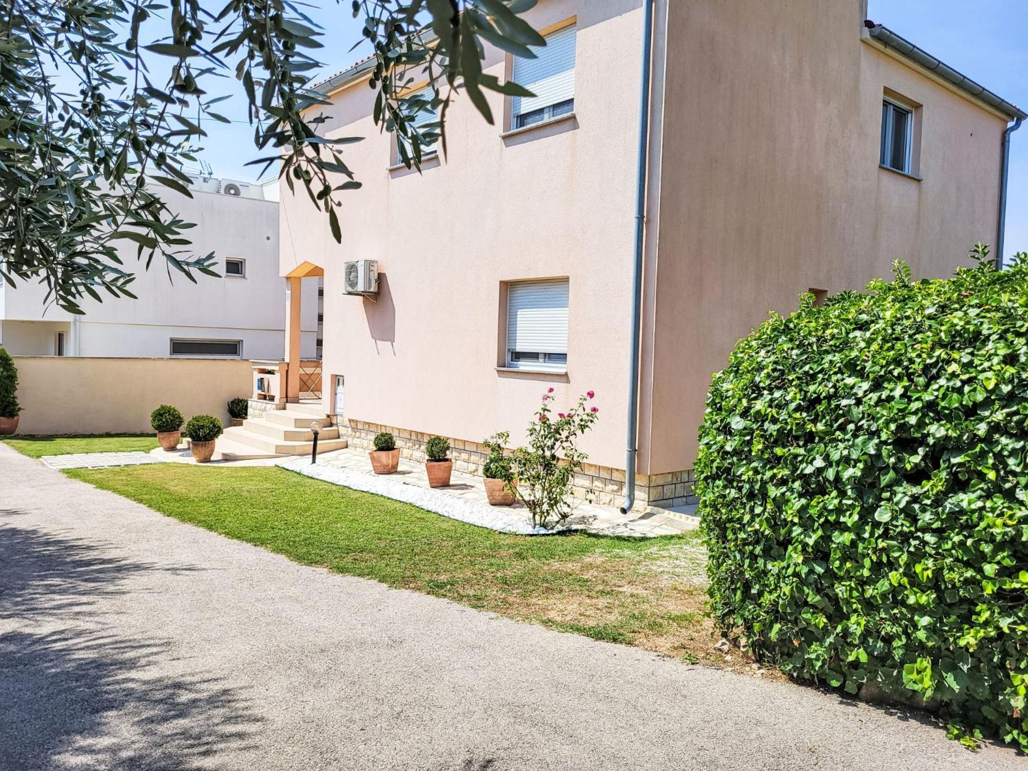 Holiday Home Ive By Interhome Petrcane Esterno foto