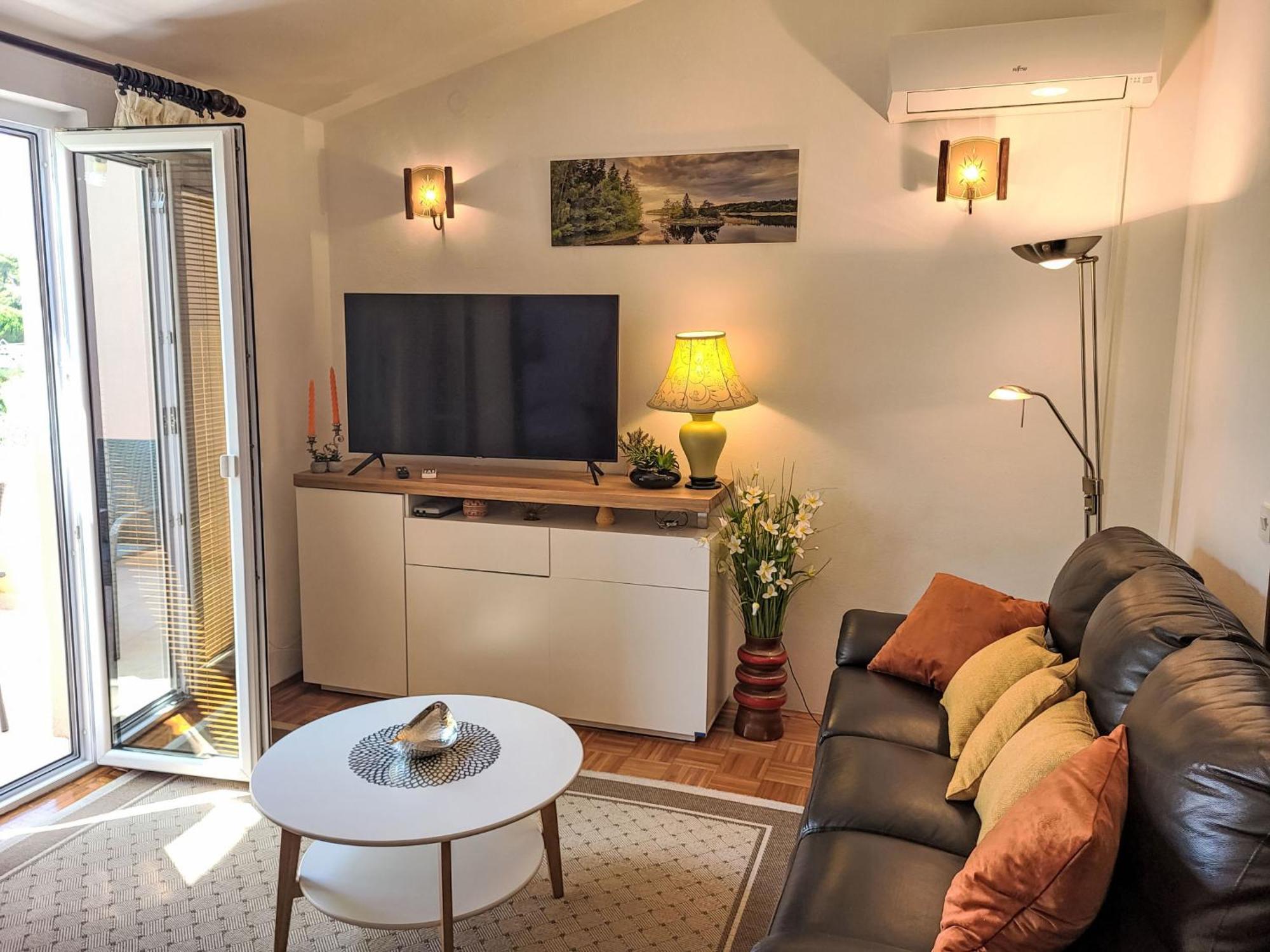 Holiday Home Ive By Interhome Petrcane Esterno foto