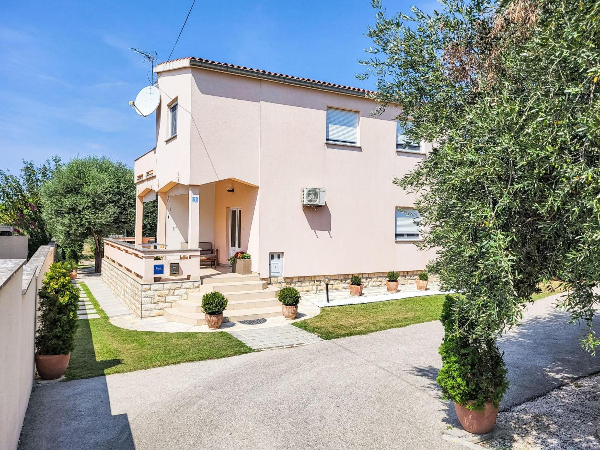 Holiday Home Ive By Interhome Petrcane Esterno foto